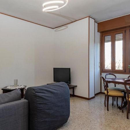 I Host Apartment - Ande 12 Милан Экстерьер фото